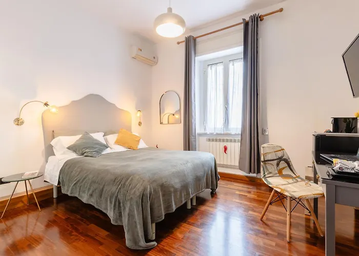Napolicentro Mare - Sea View Rooms & Suites