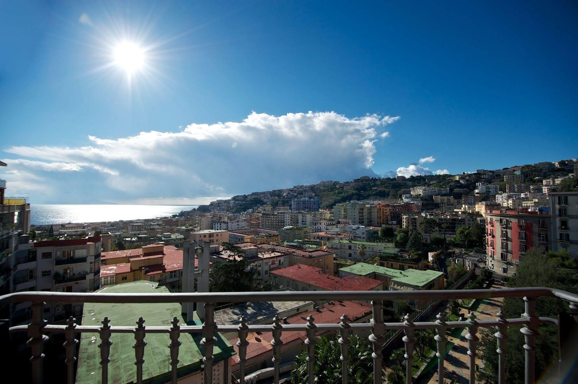 Napolicentro Mare - Sea View & Frühstückspension 2*