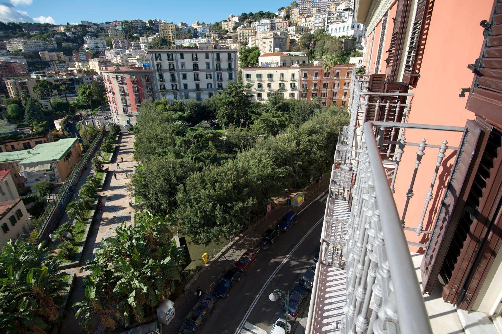 Napolicentro Mare - Sea View Rooms&suites 2*