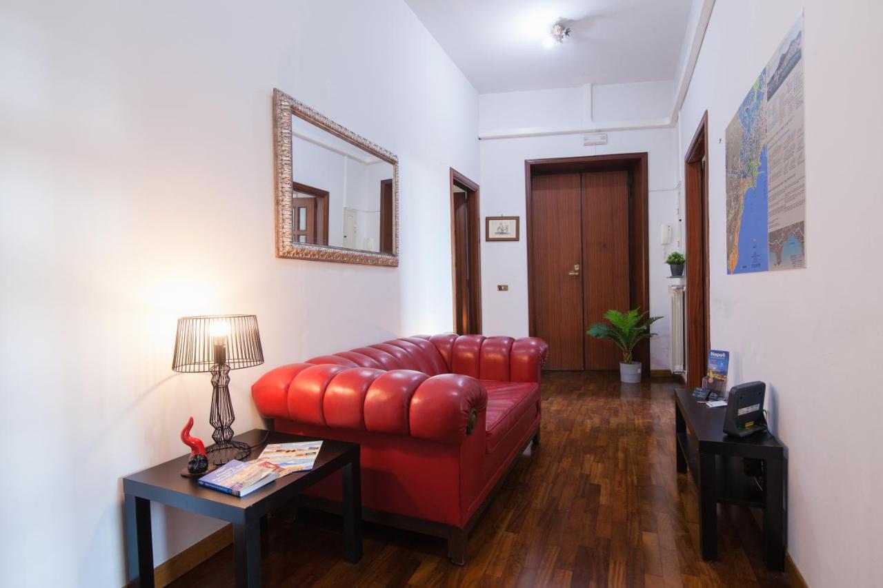 Napolicentro Mare - Sea View Rooms&suites Bed & Breakfast